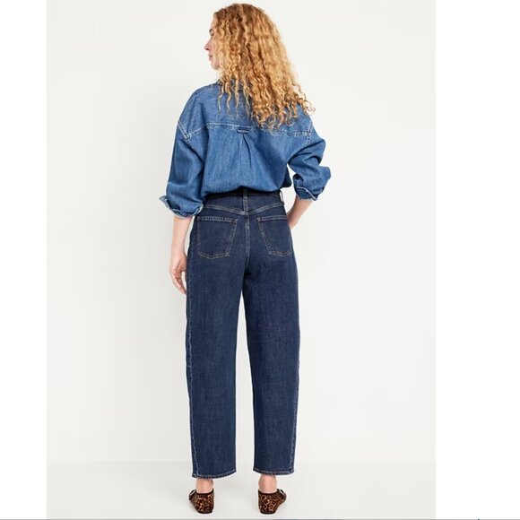 Old Navy High-Waisted Barrel Horseshoe Ankle Jeans Dark Wash 10 - Picture 2 of 7